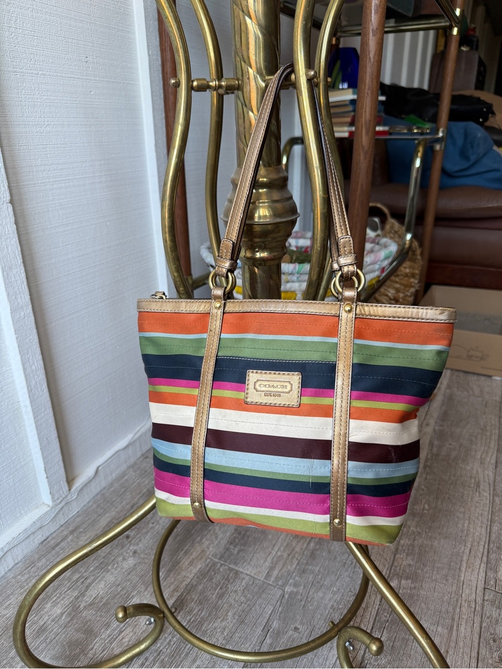 Coach Legacy Stipe Sateen Tote | No. 12421
Gold Metallic Trim | Gently Loved '08